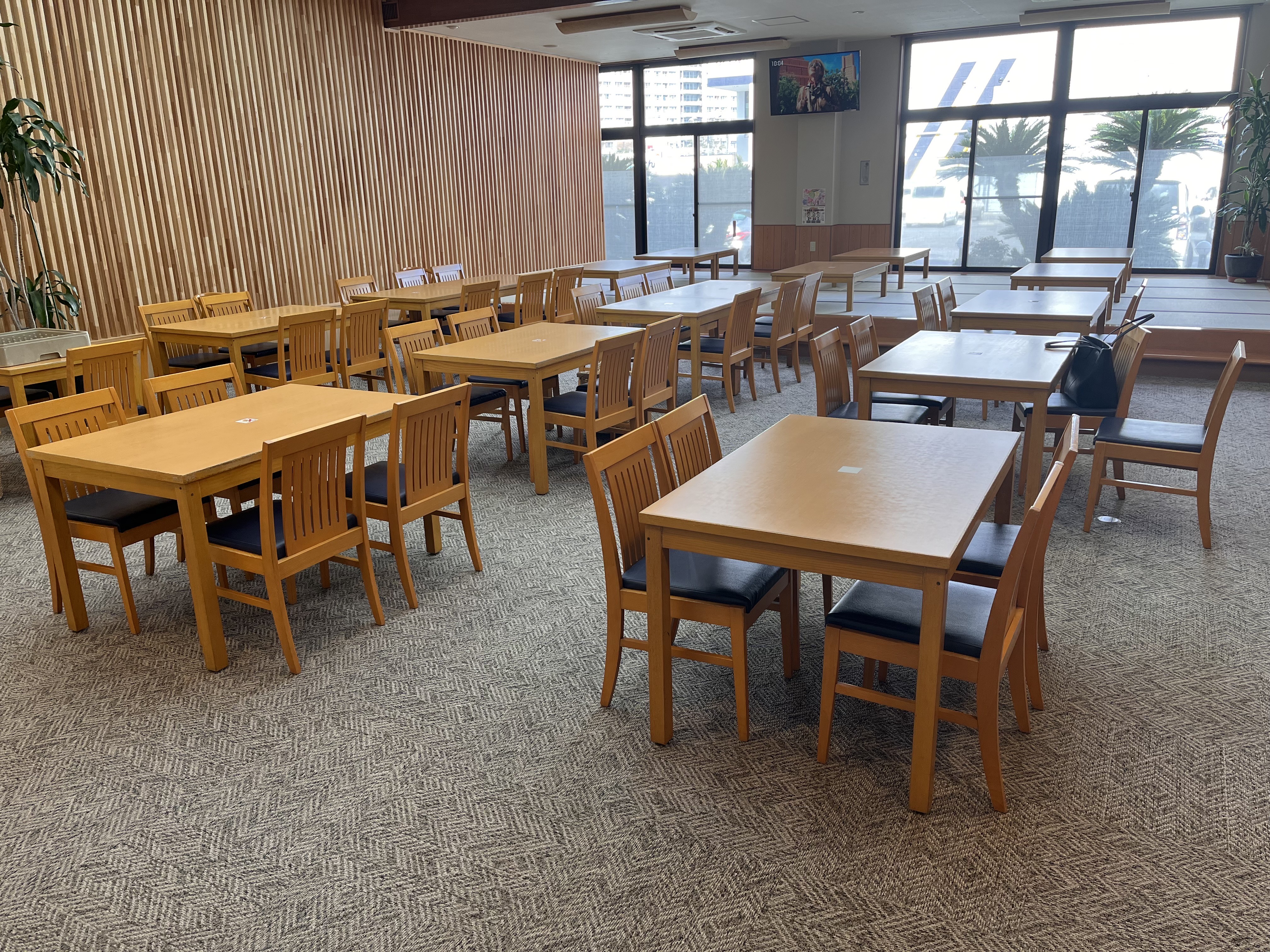 大広間 テーブル席